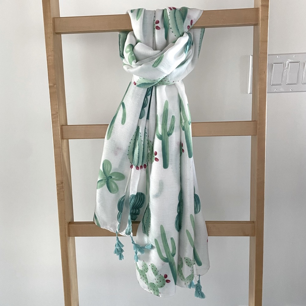 Oversized scarf/shawl | Cactus print with tassels